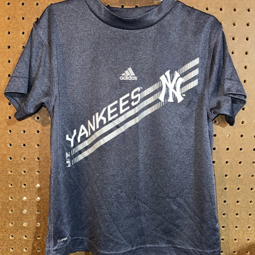 Adidas Yankees Graphic T-Shirt